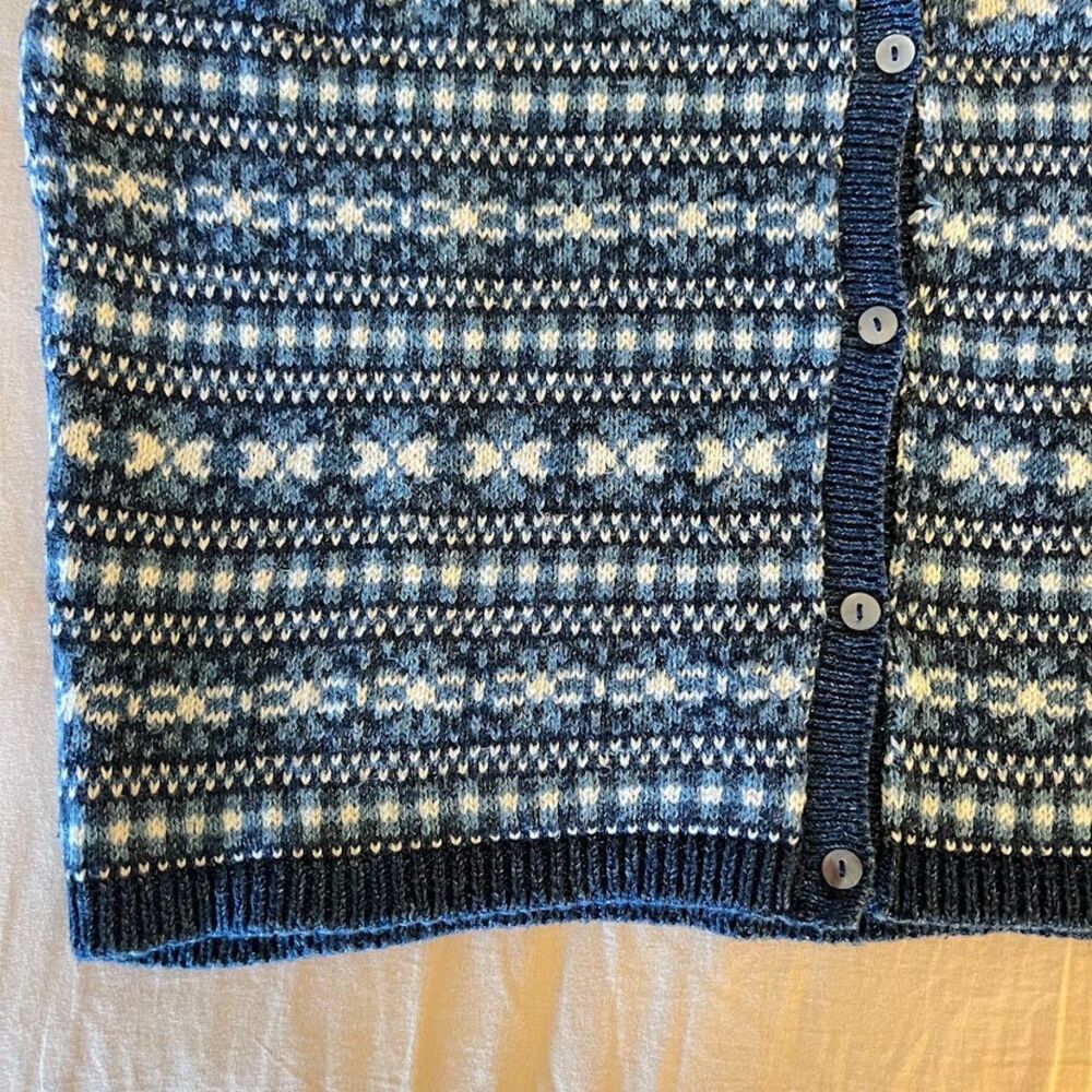 Vintage Women's LL Bean Knit Vest Blue and White Cottage Core, Size L - Picture 4 of 8